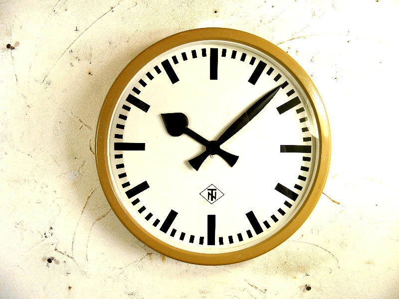 1950年代・ドイツ・TN(Telefonbau &  Normalzeit)・テレフォンバウ・ウント・ノーマルツァイト・インダストリアル・クロック・アイボリー・鉄道時計（電池式・クォーツ改造）